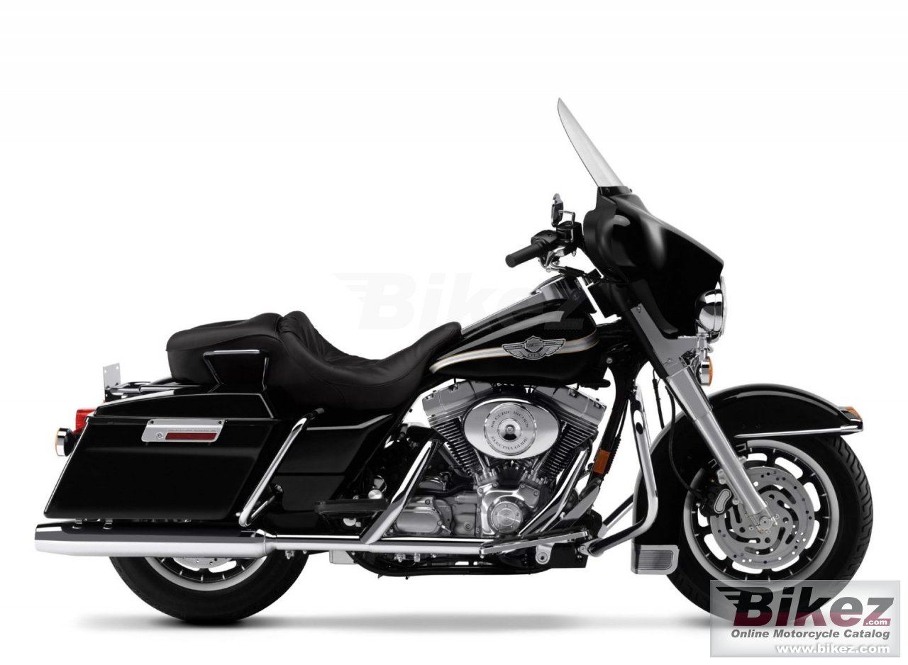 Big Davidson. Published with permission. flht electra glide standard picture and wallpaper from Bikez.com